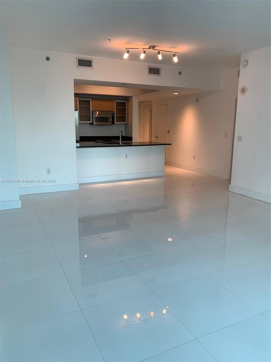 951 BRICKELL AVE # 2311