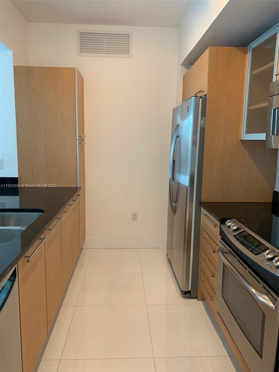 951 BRICKELL AVE # 2311