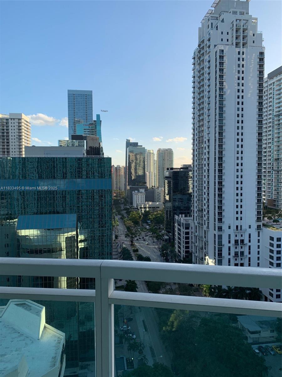 951 BRICKELL AVE # 2311