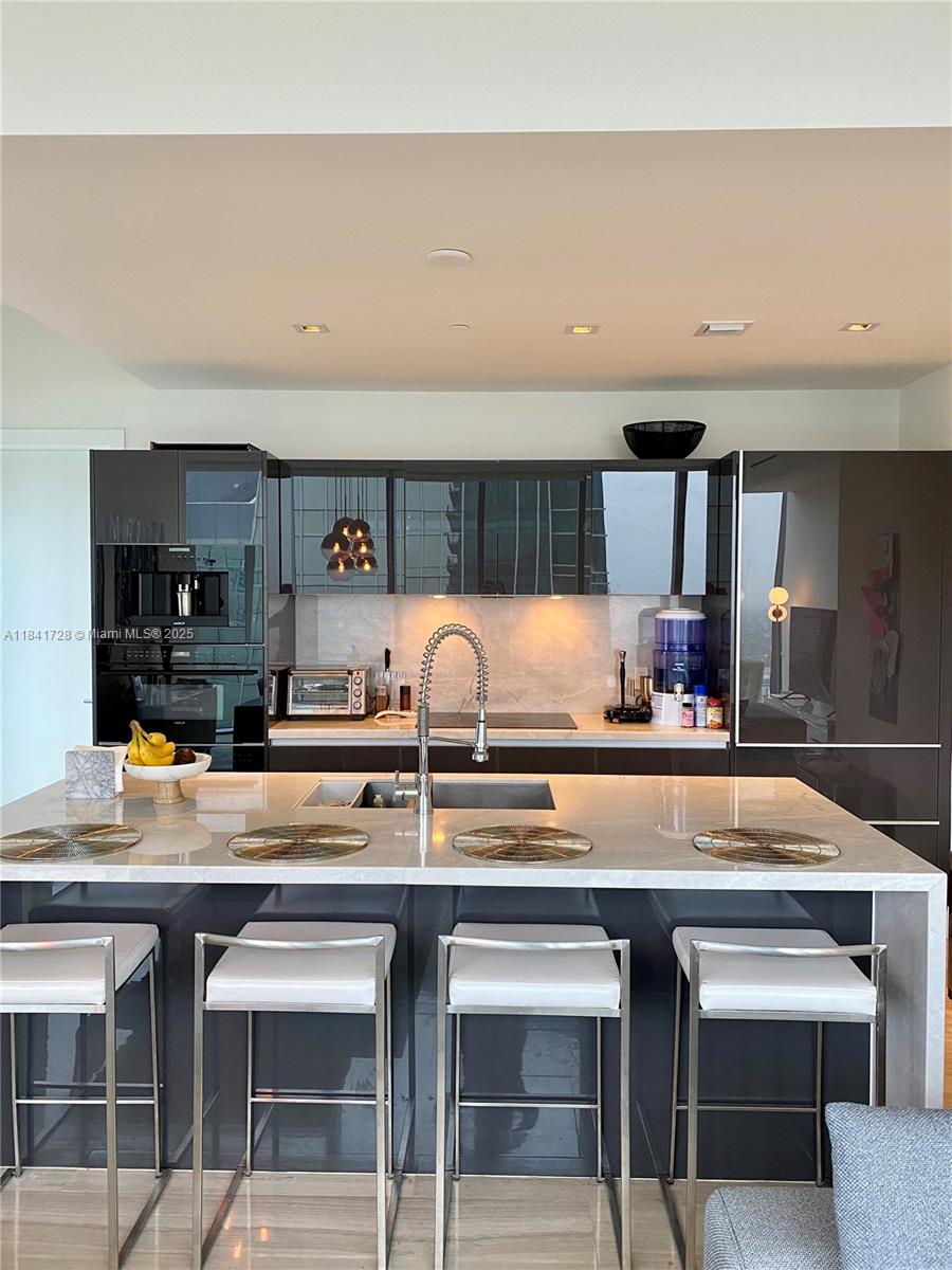 1451 Brickell Ave # 4204