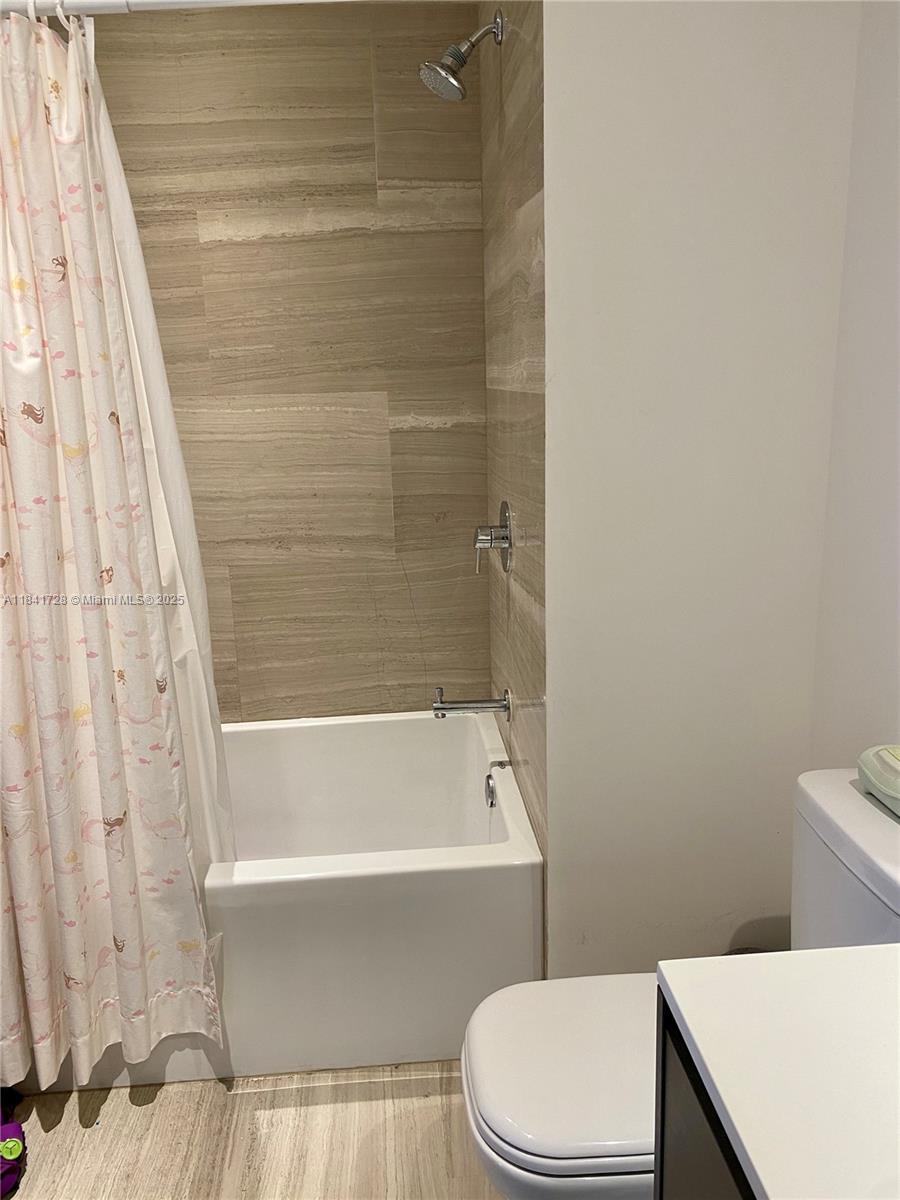 1451 Brickell Ave # 4204