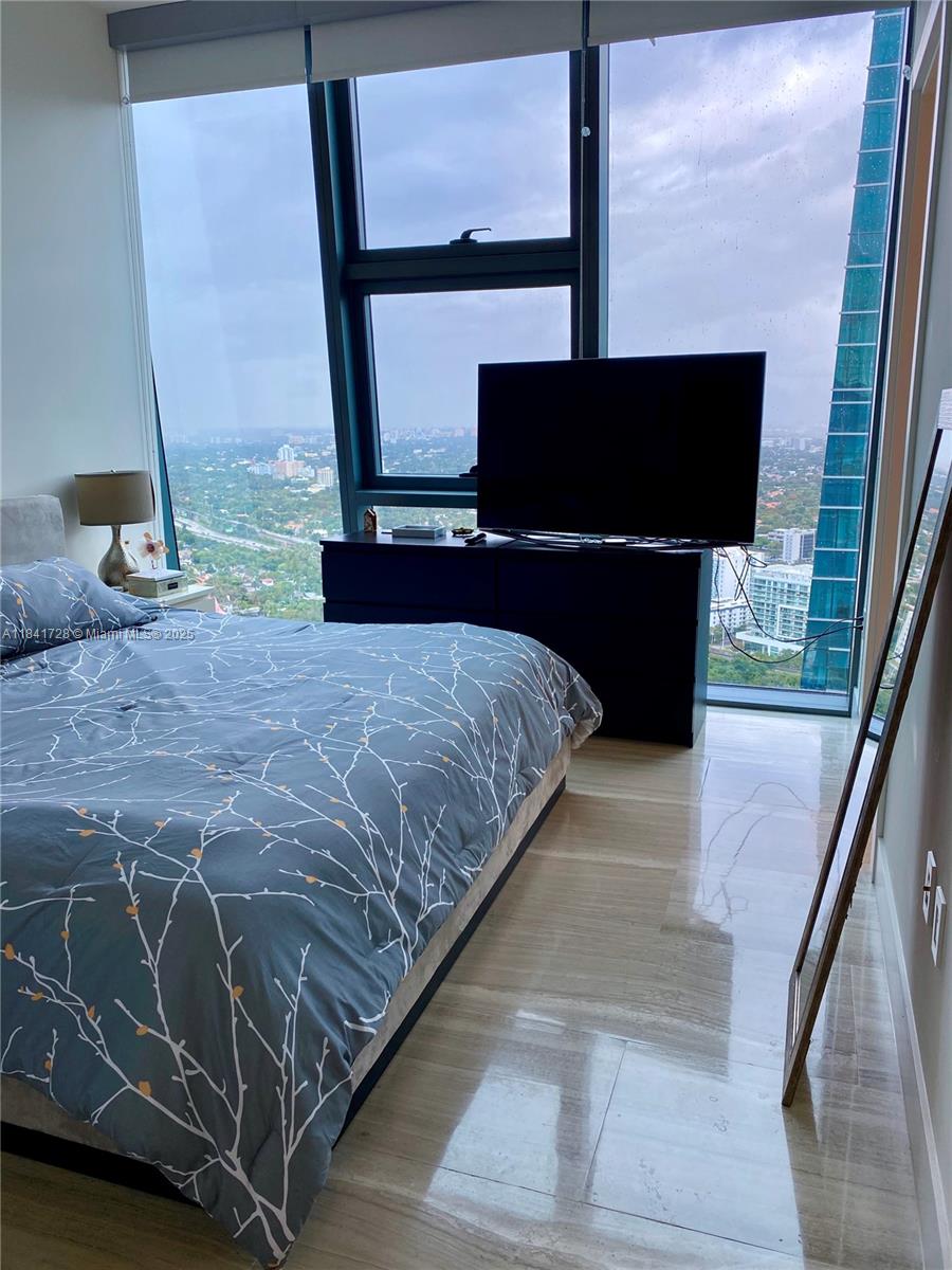 1451 Brickell Ave # 4204