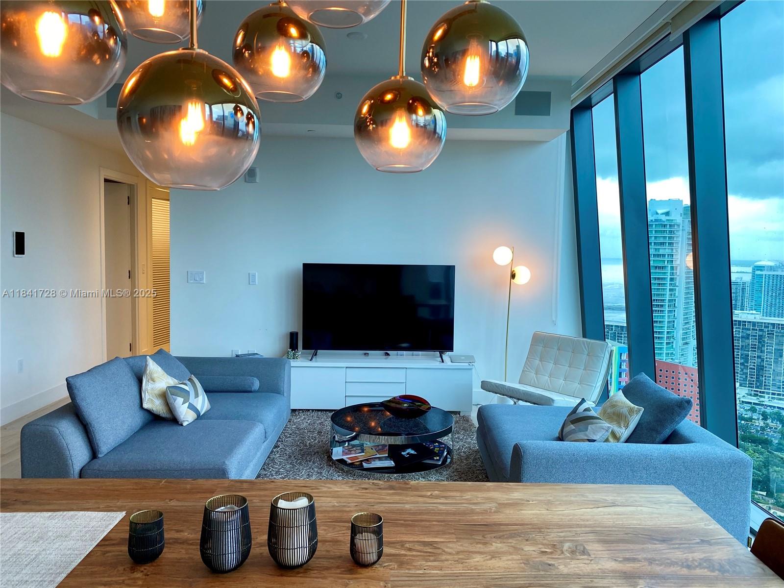 1451 Brickell Ave # 4204