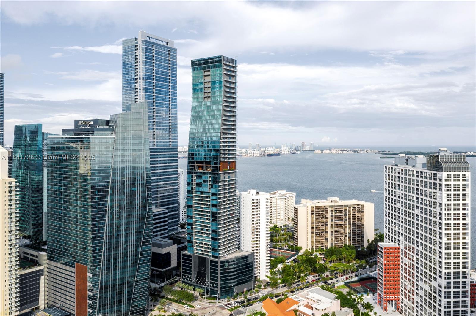 1451 Brickell Ave # 4204
