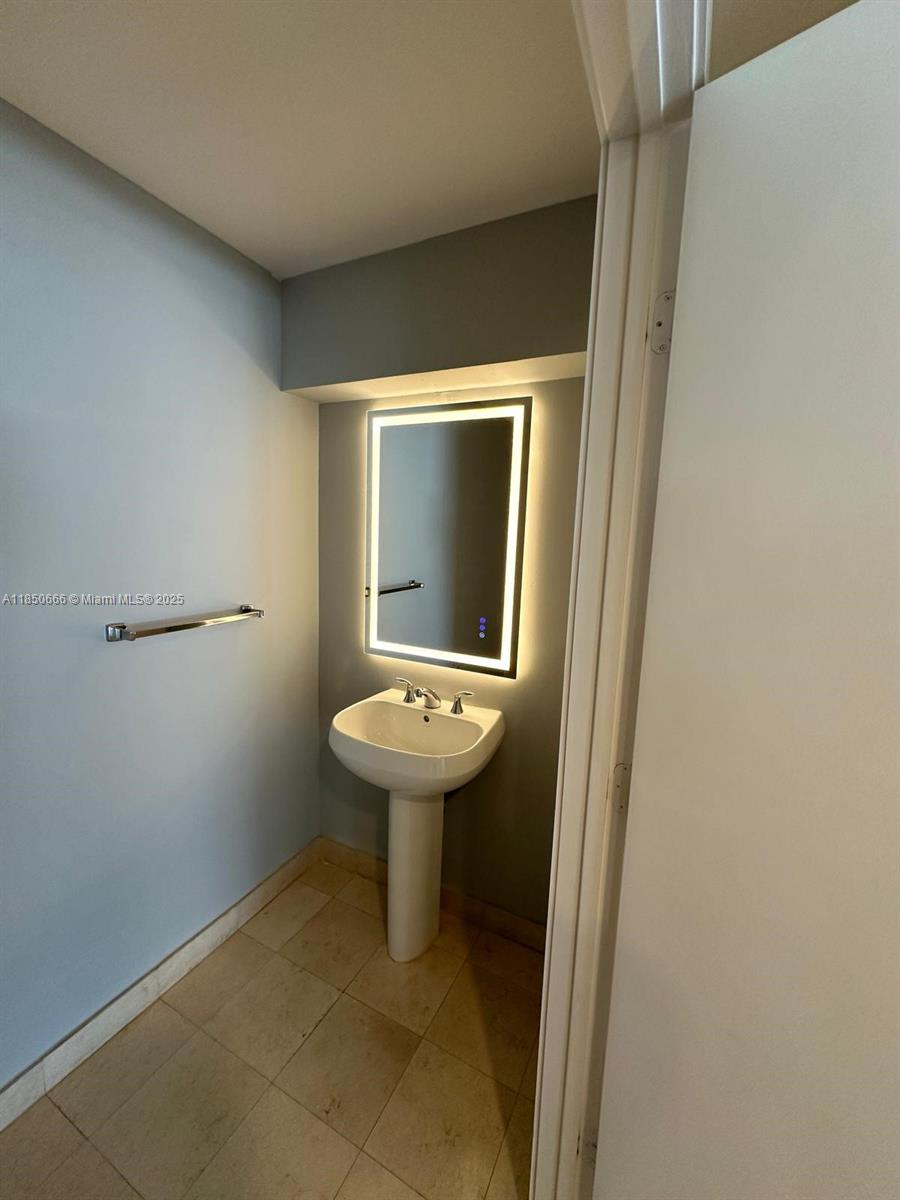 1050 Brickell Ave # 202, Miami Unit: 202