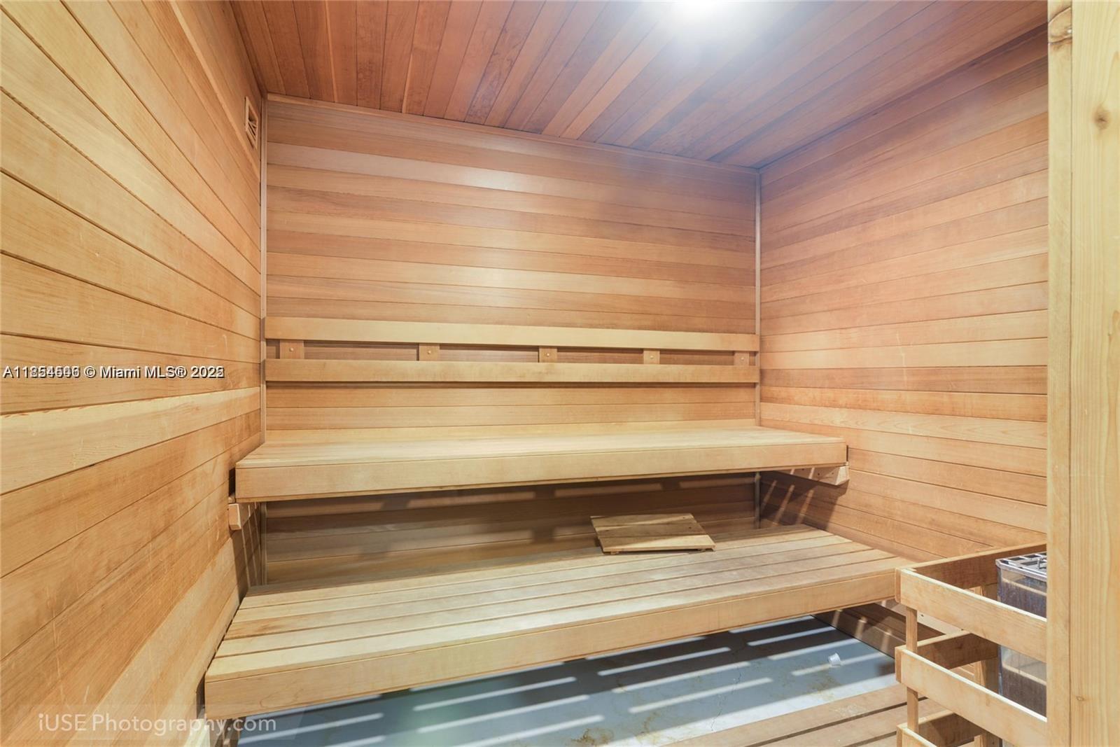 20281 E Country Club Dr # 1008