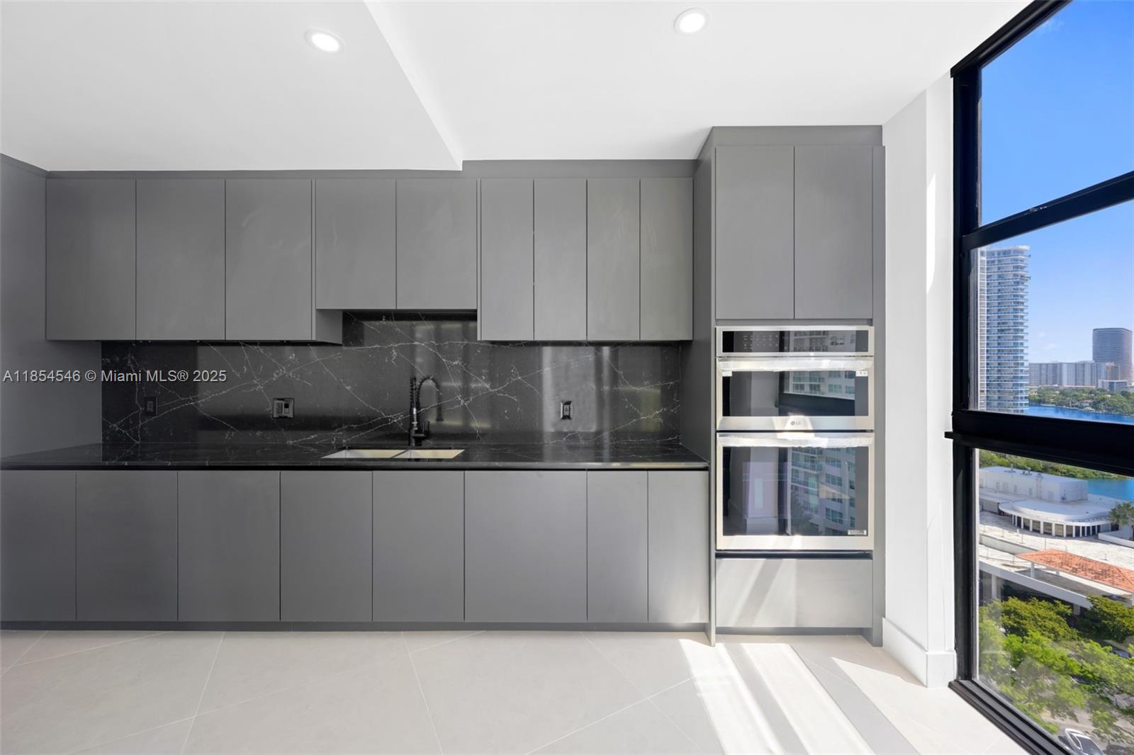 20281 E Country Club Dr # 1008