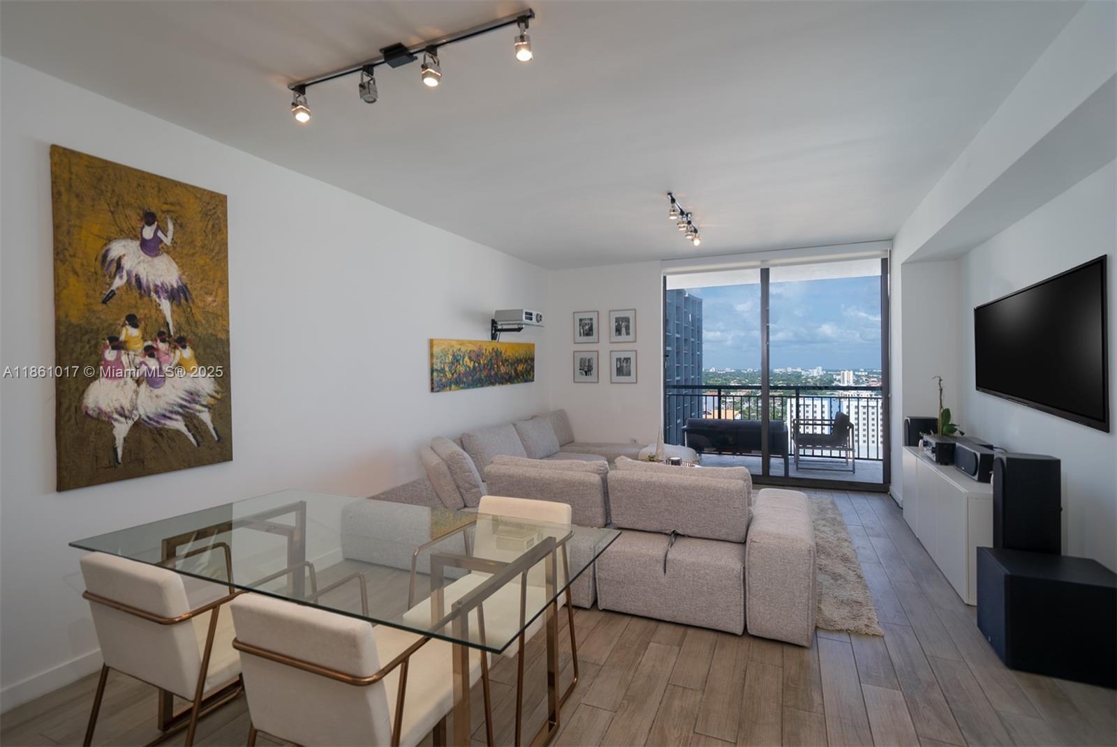 999 SW 1st Ave # 1909