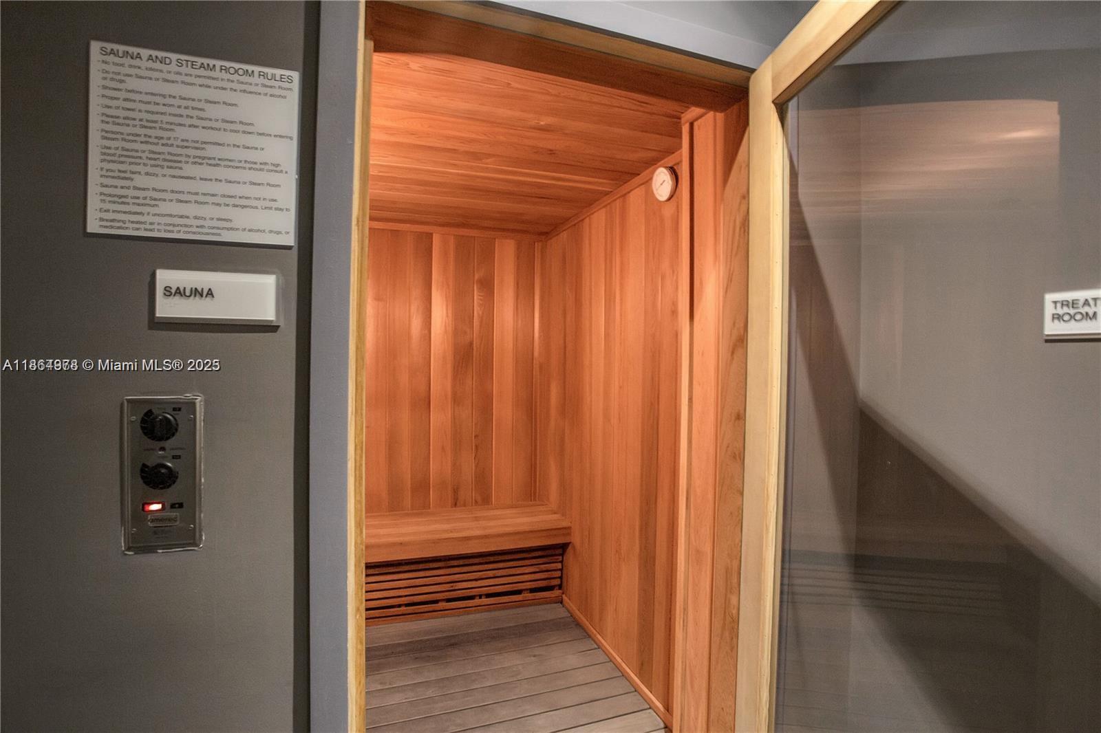 1300 Brickell Bay Dr # 1909