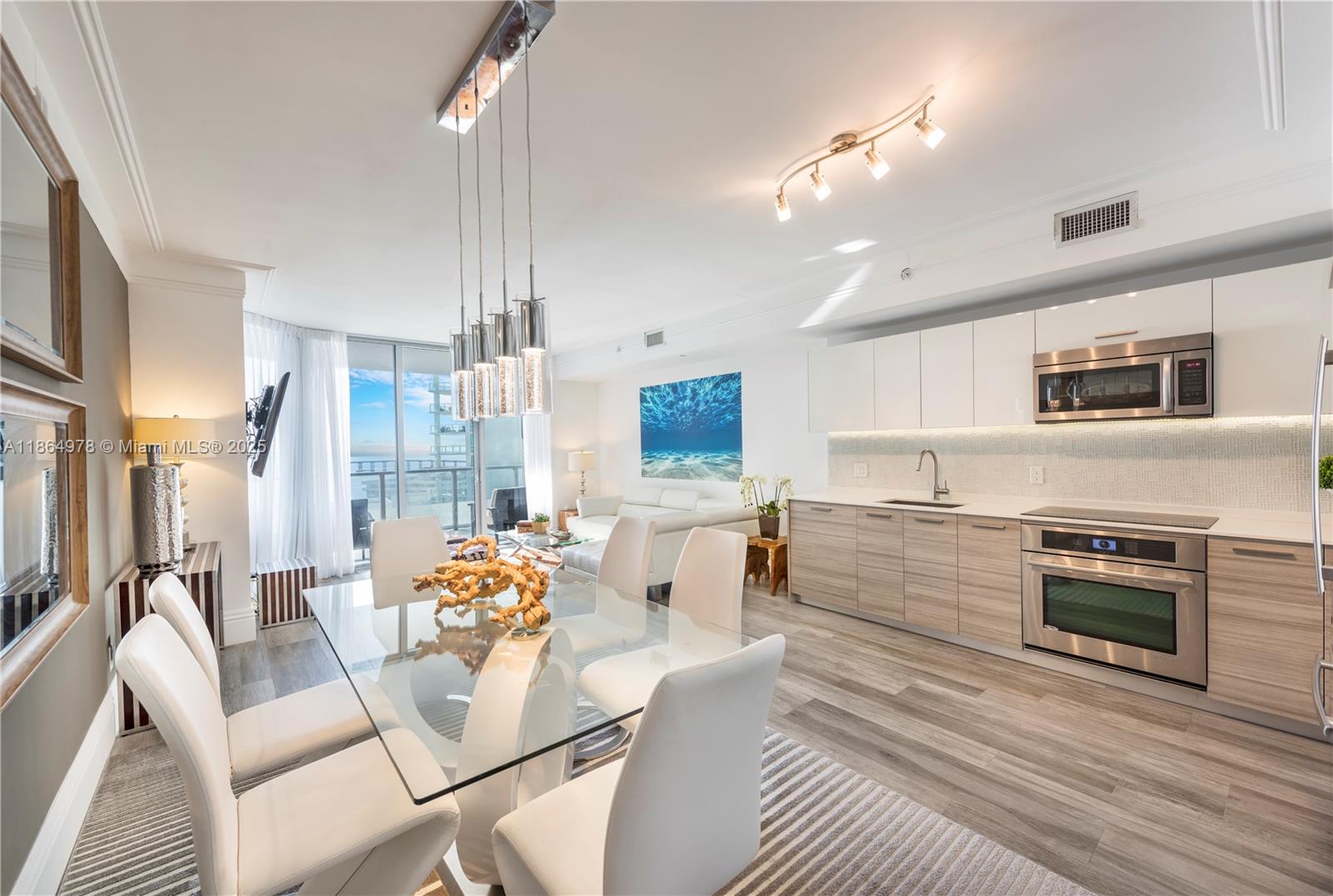 1300 Brickell Bay Dr # 1909