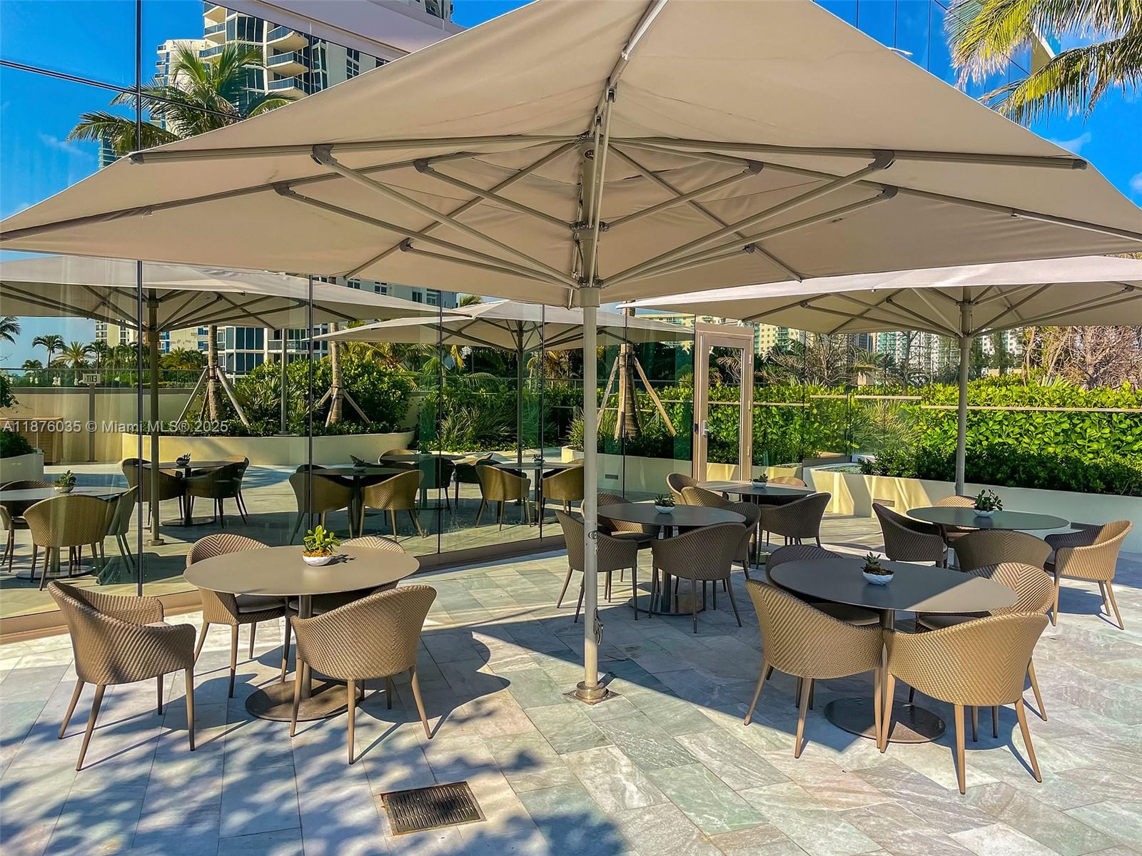 18975 Collins Ave # 3404