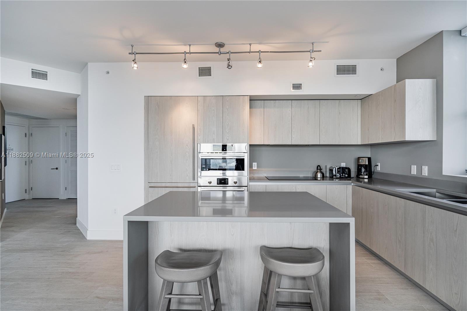 4010 S Ocean Dr # 2709