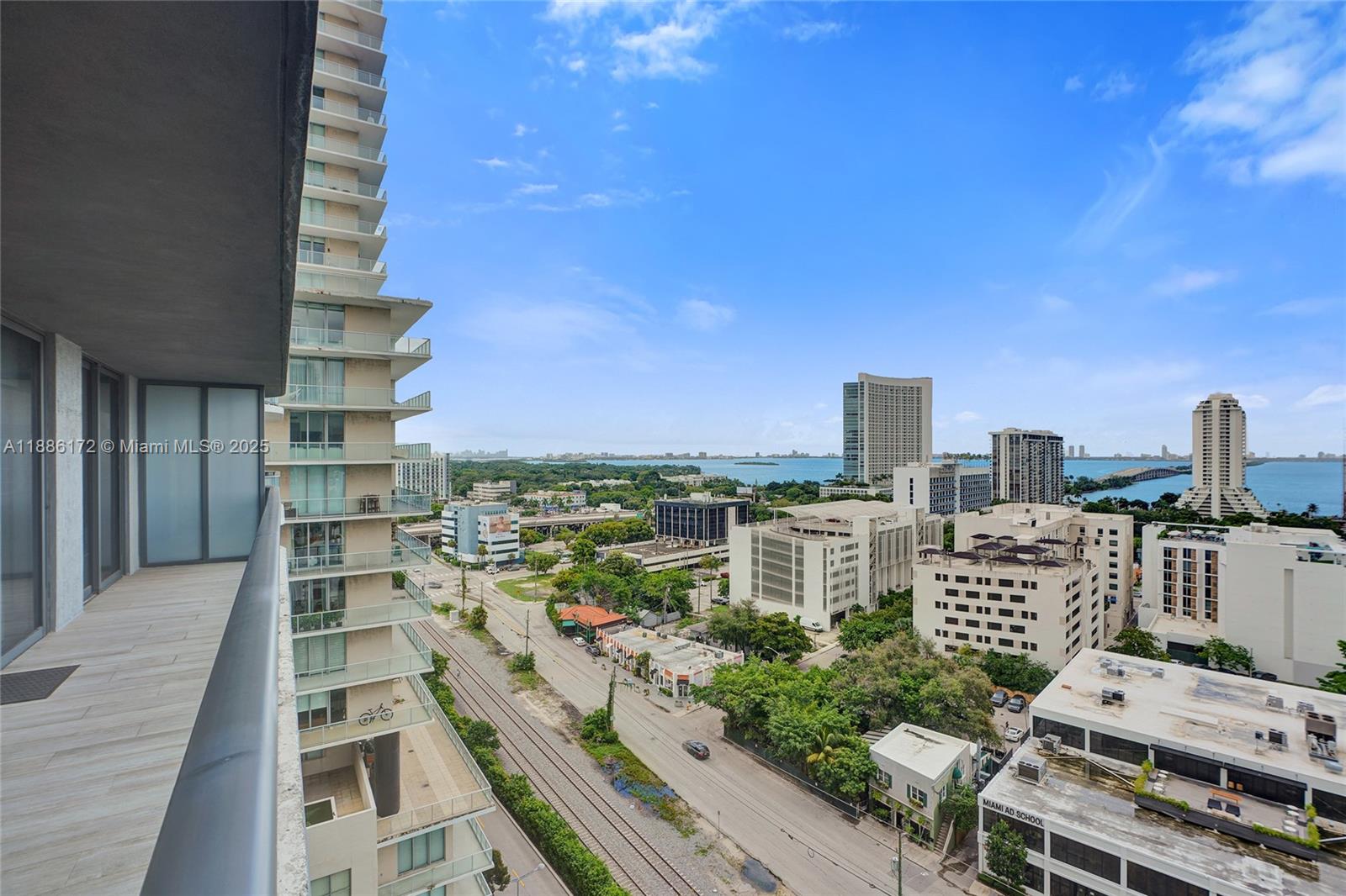 121 NE 34th St # 1406A