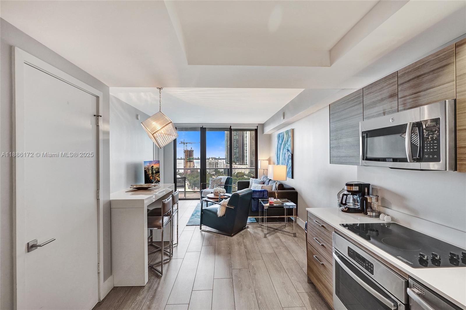 121 NE 34th St # 1406A