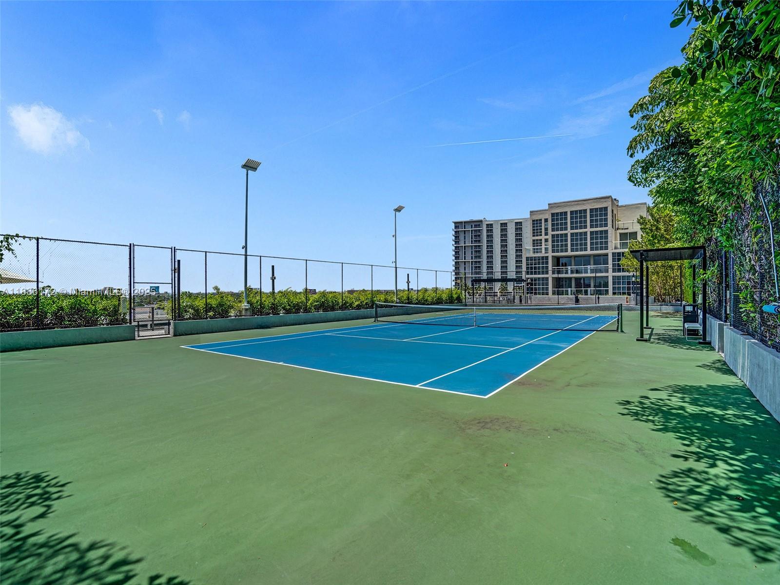 121 NE 34th St # 1406A