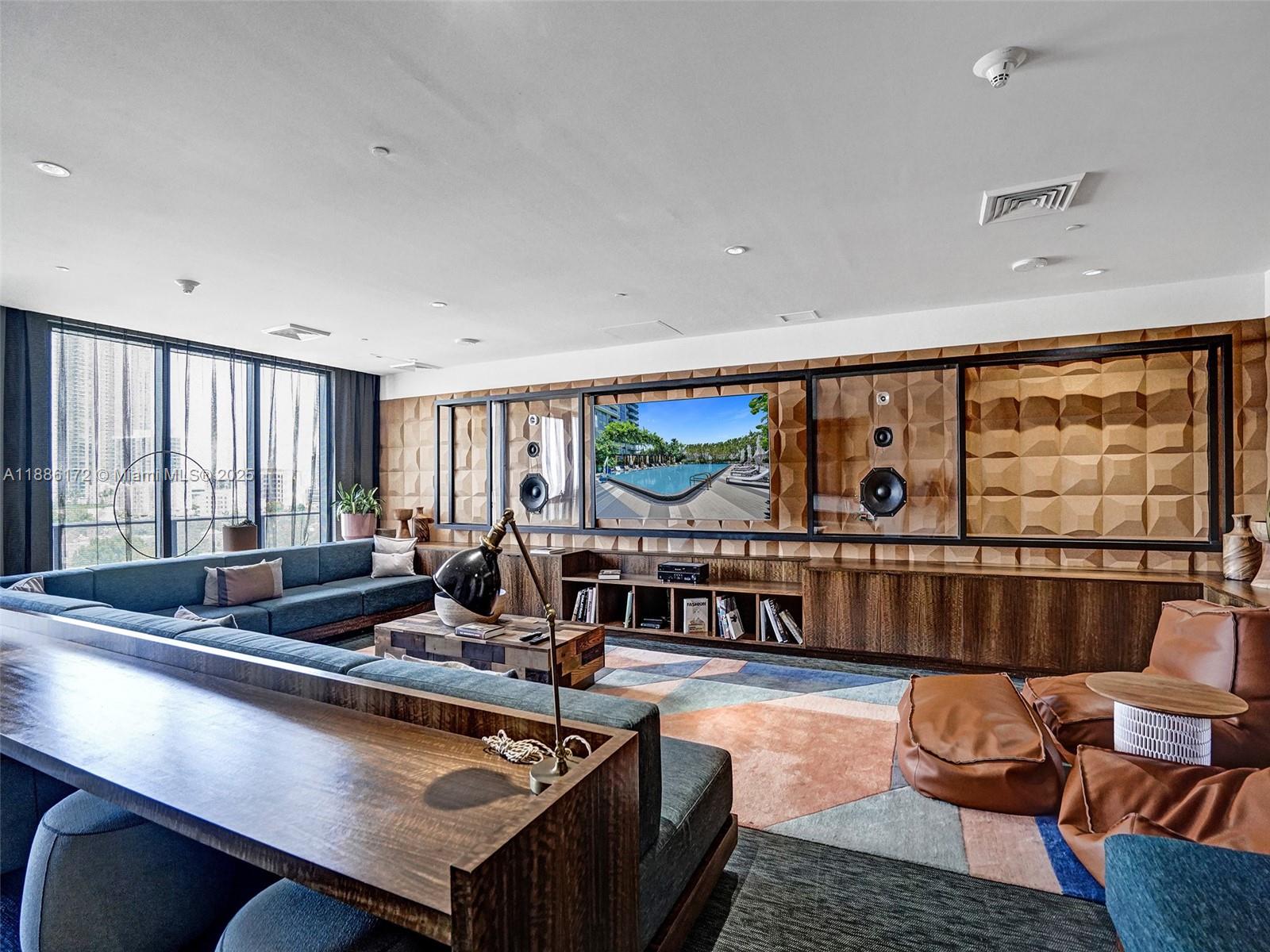 121 NE 34th St # 1406A