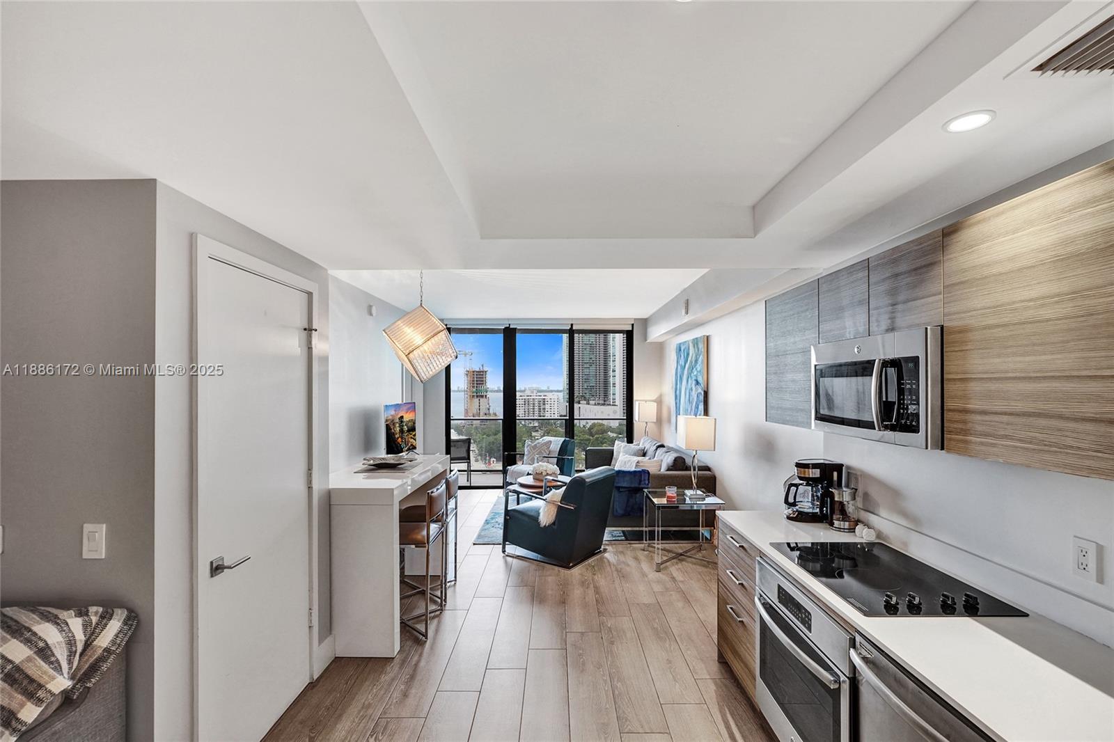 121 NE 34th St # 1406A