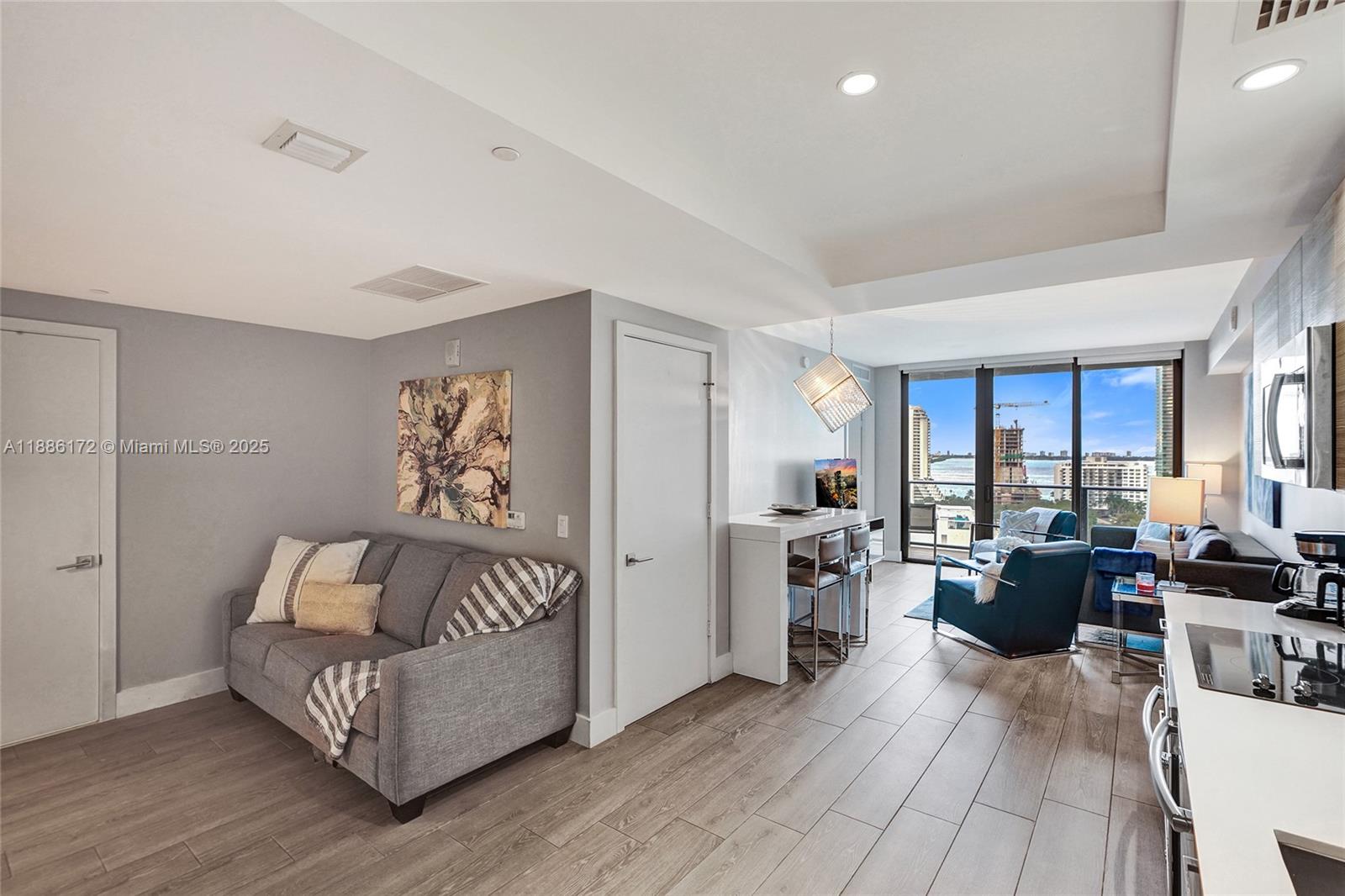 121 NE 34th St # 1406A