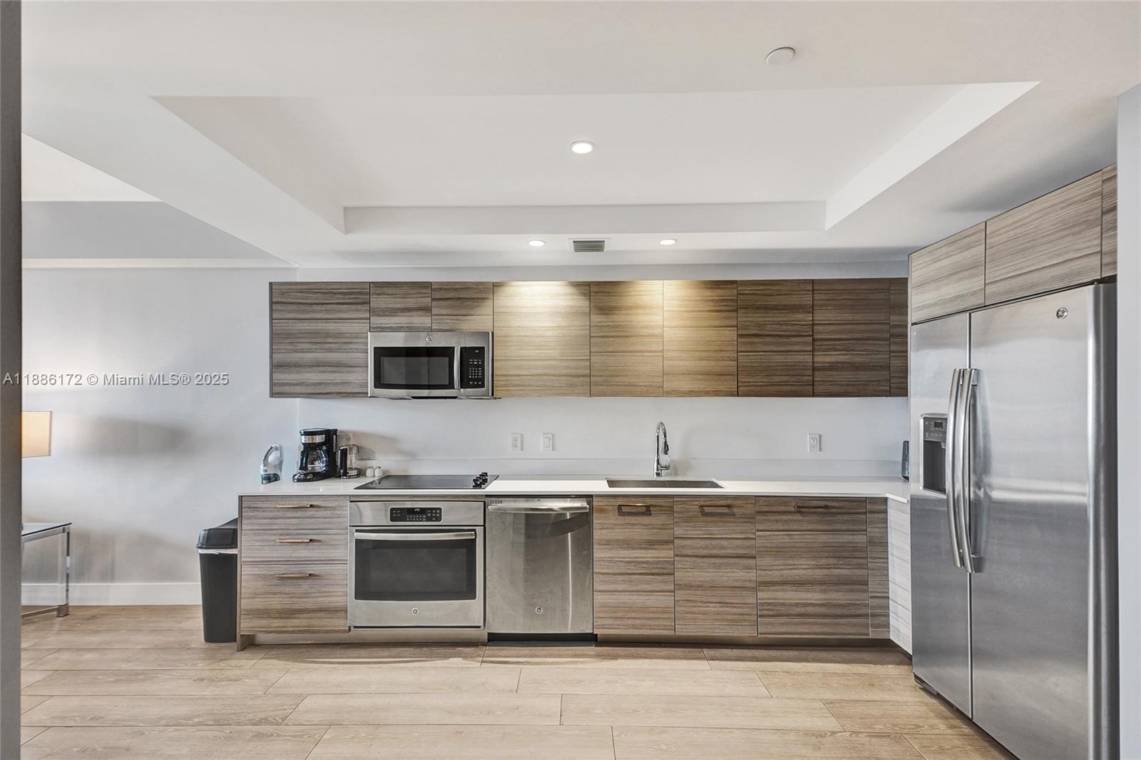 121 NE 34th St # 1406A