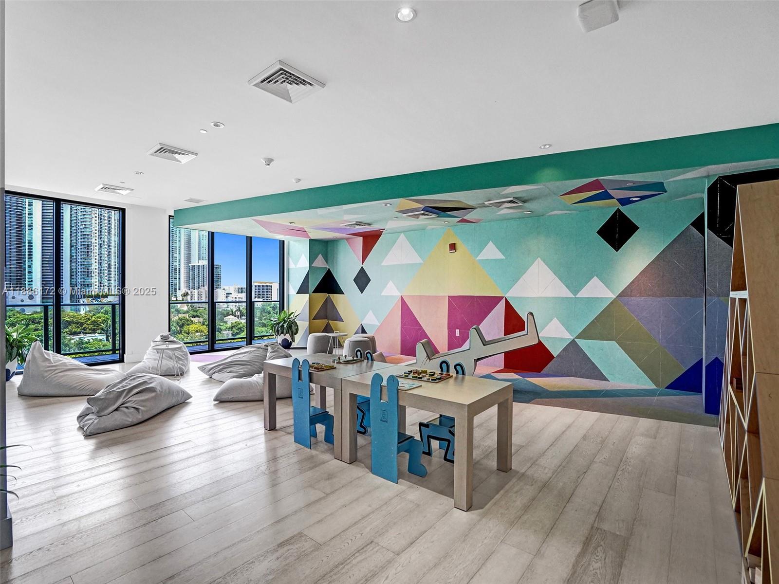 121 NE 34th St # 1406A