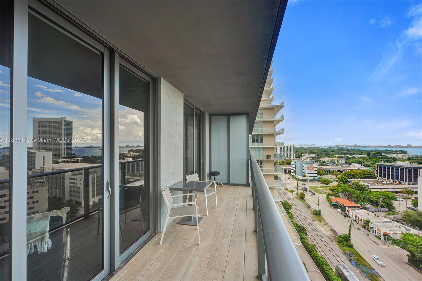 121 NE 34th St # 1406A