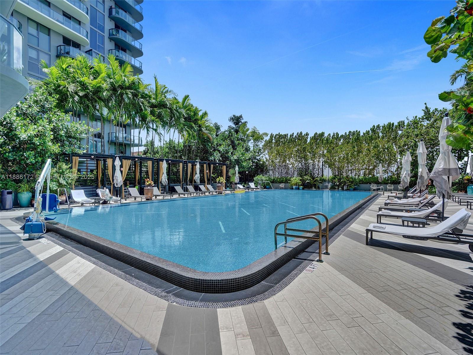 121 NE 34th St # 1406A