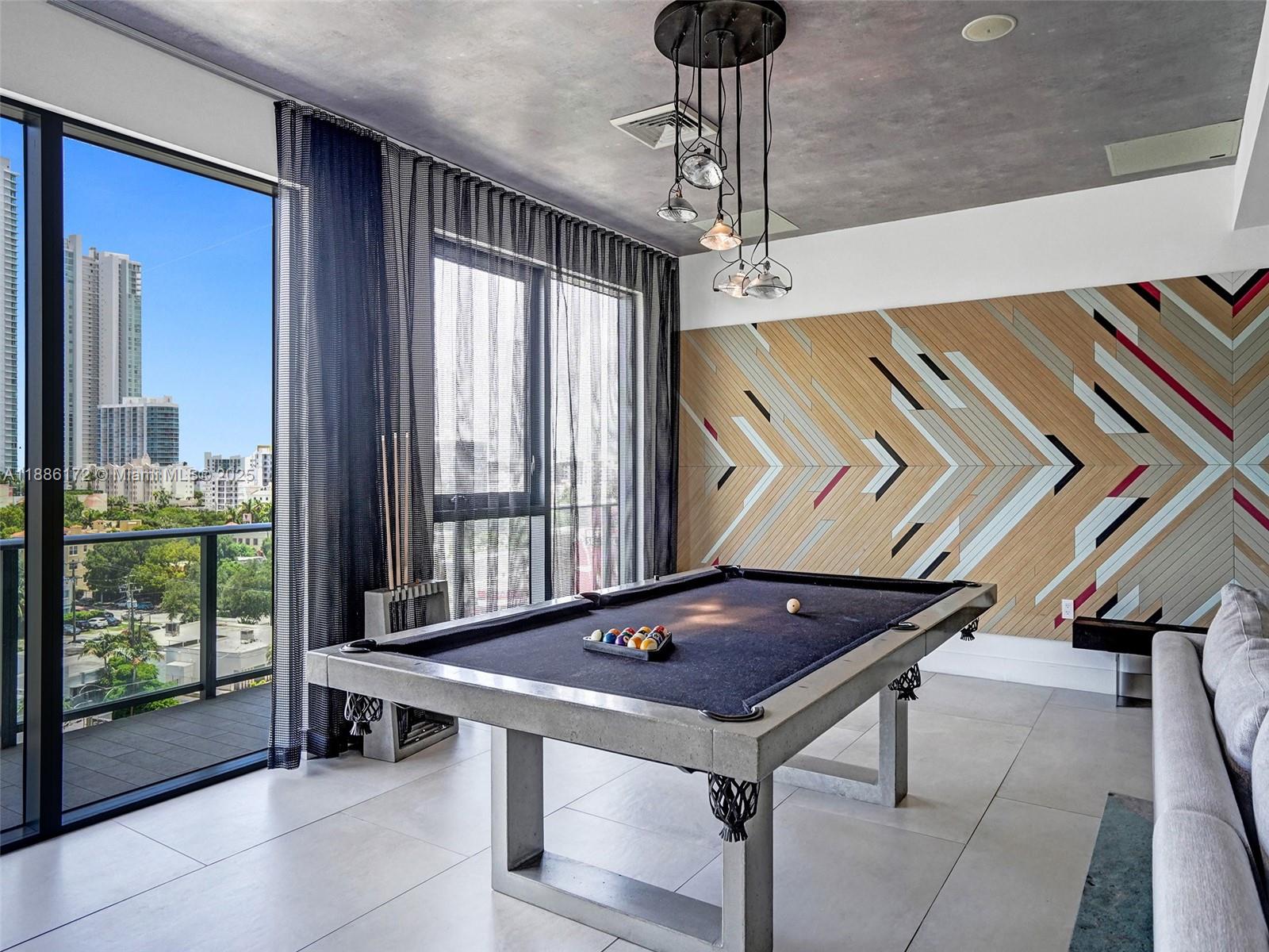 121 NE 34th St # 1406A