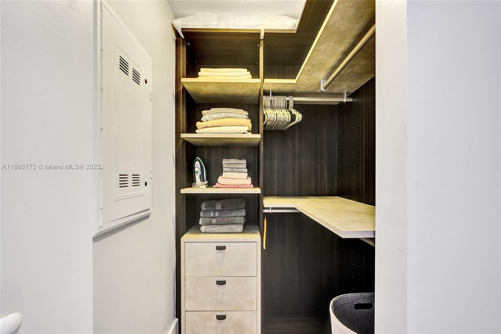 121 NE 34th St # 1406A