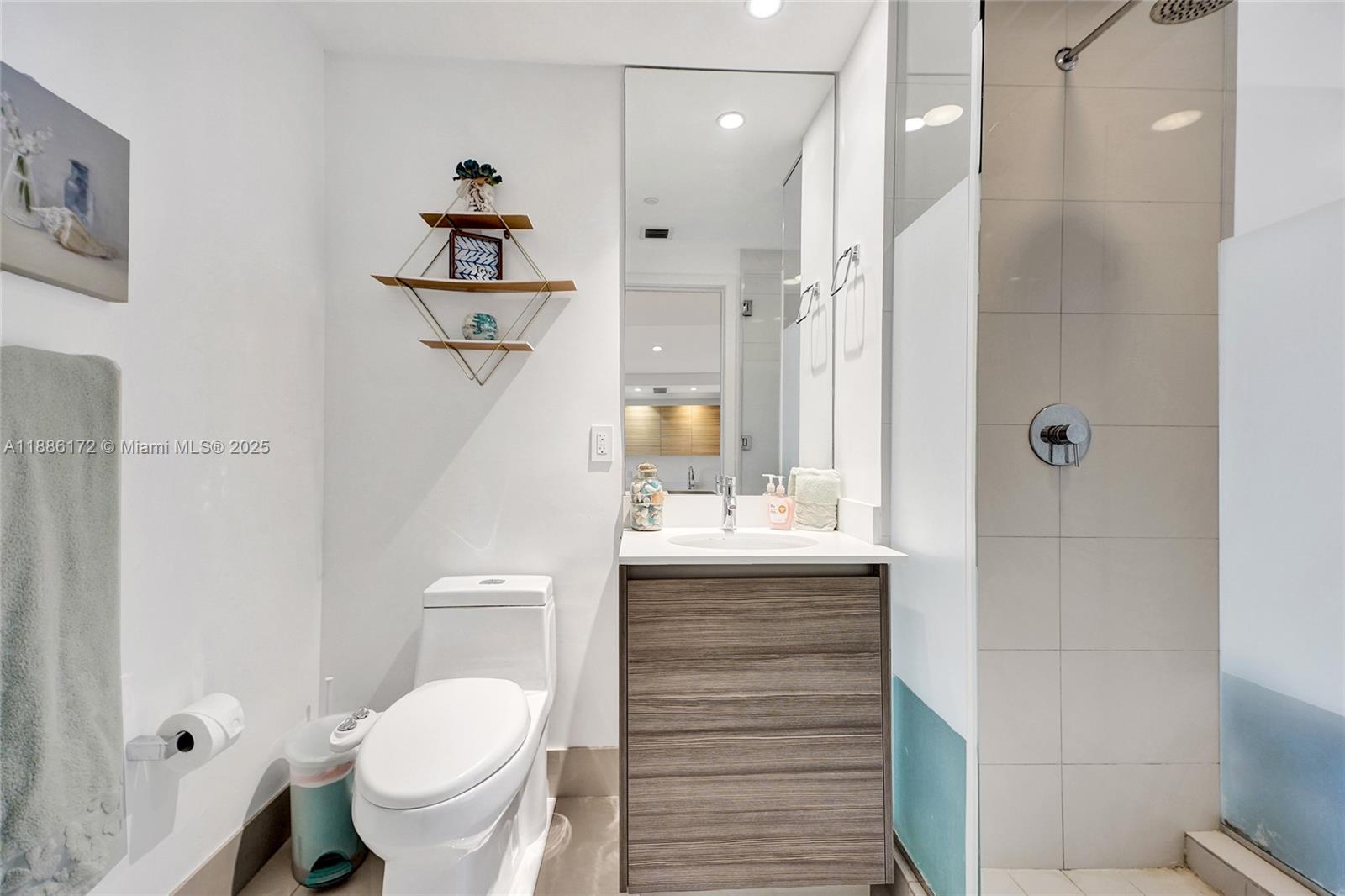 121 NE 34th St # 1406A