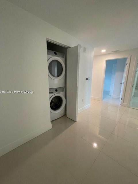 16385 Biscayne Blvd # 904