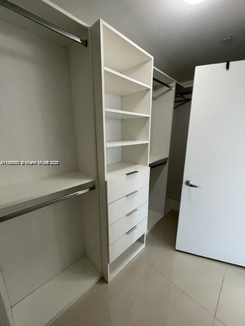 16385 Biscayne Blvd # 904