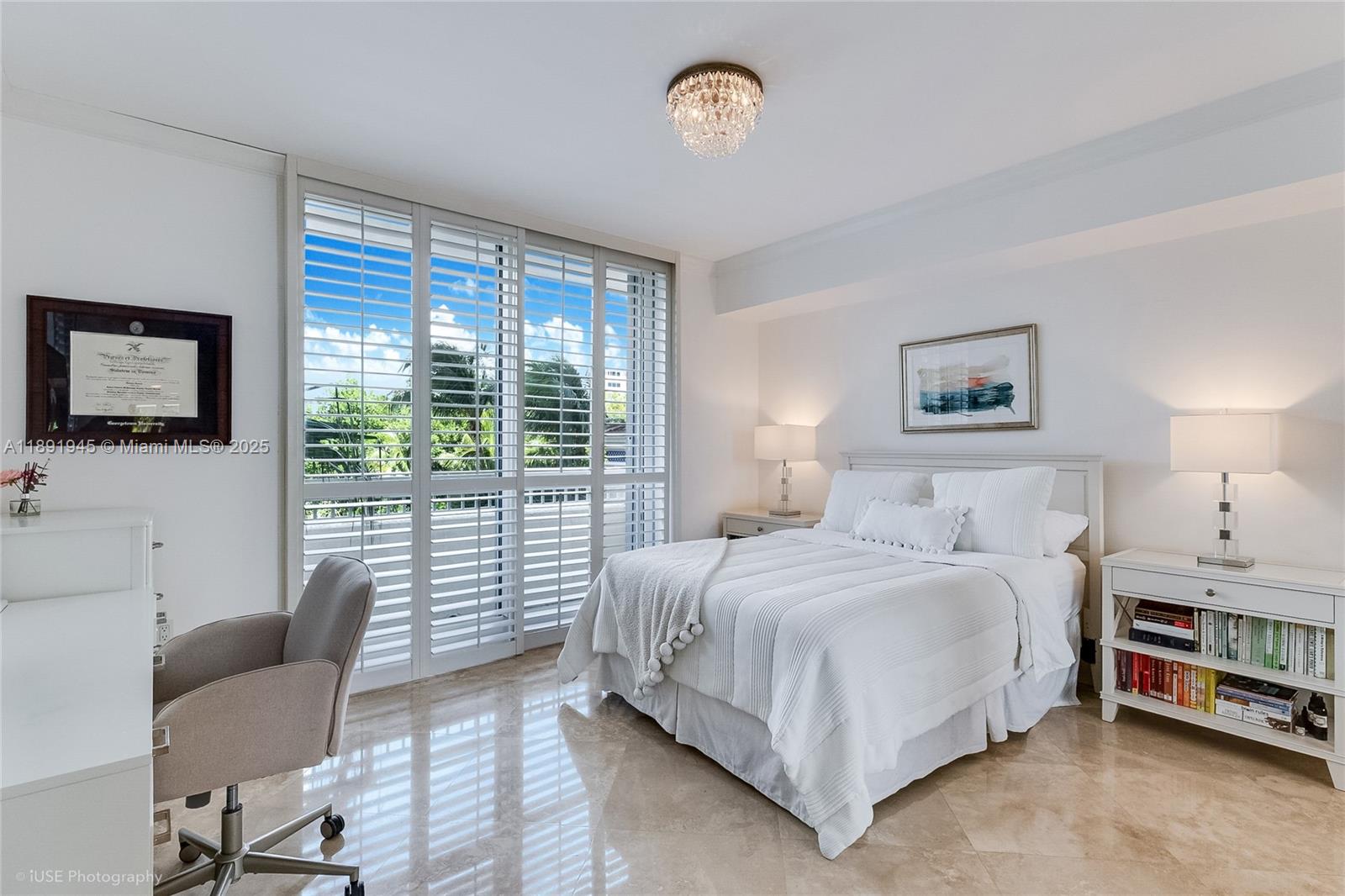 791 Crandon Blvd # 303