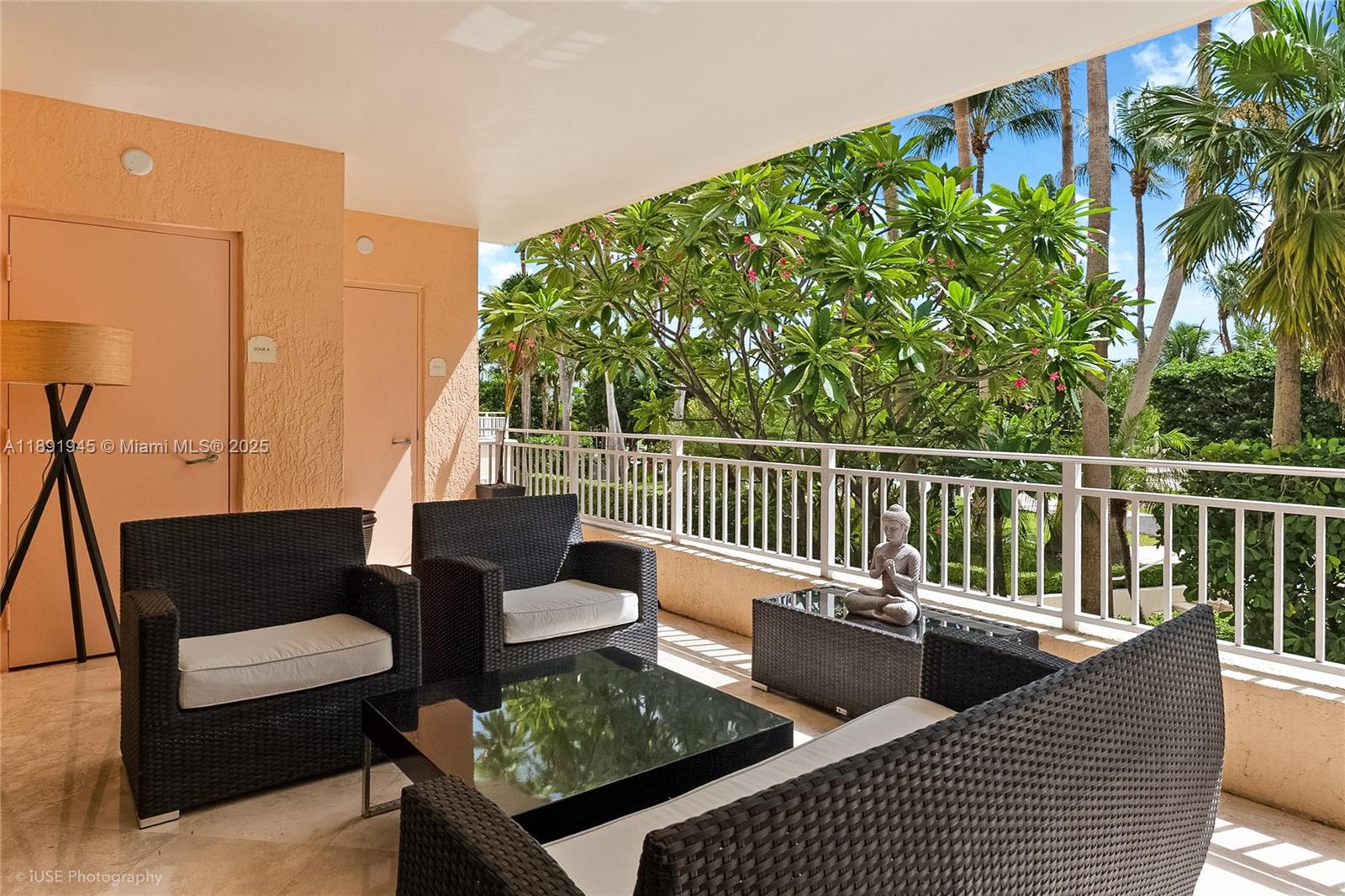 791 Crandon Blvd # 303