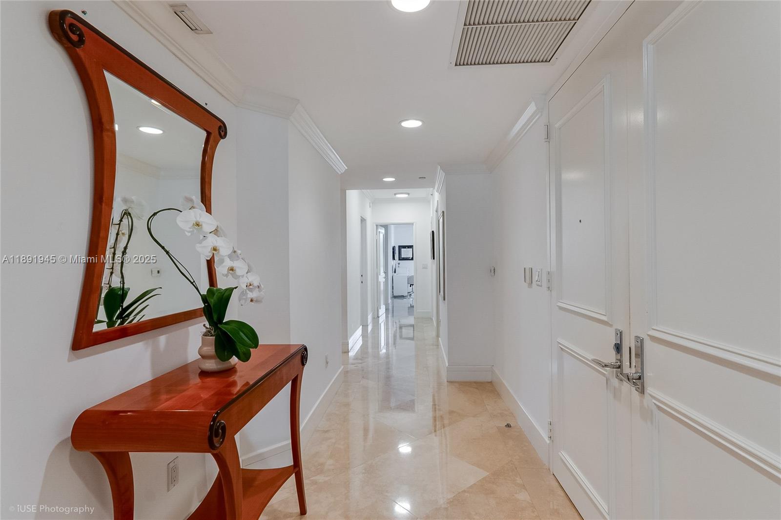 791 Crandon Blvd # 303