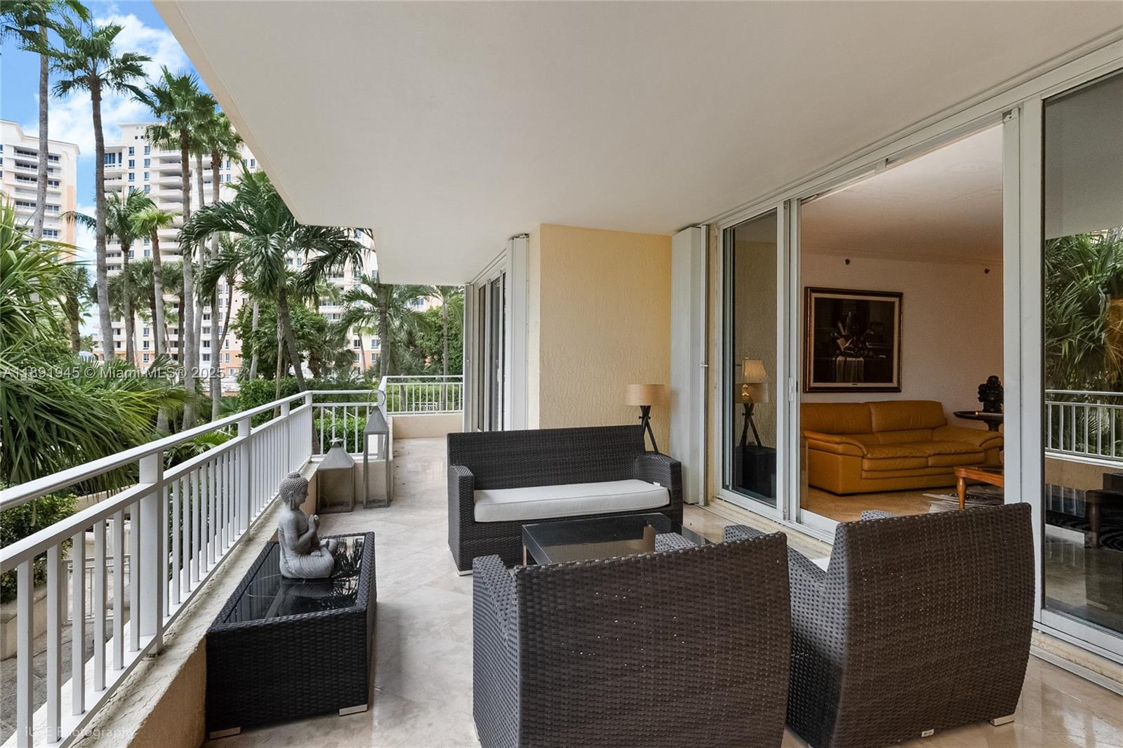 791 Crandon Blvd # 303