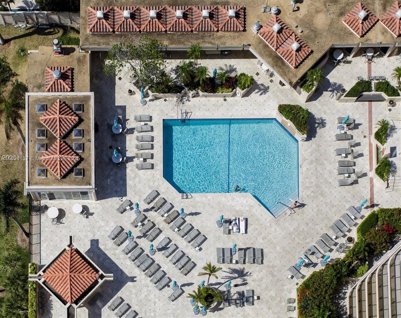 19667 Turnberry Way # 5C