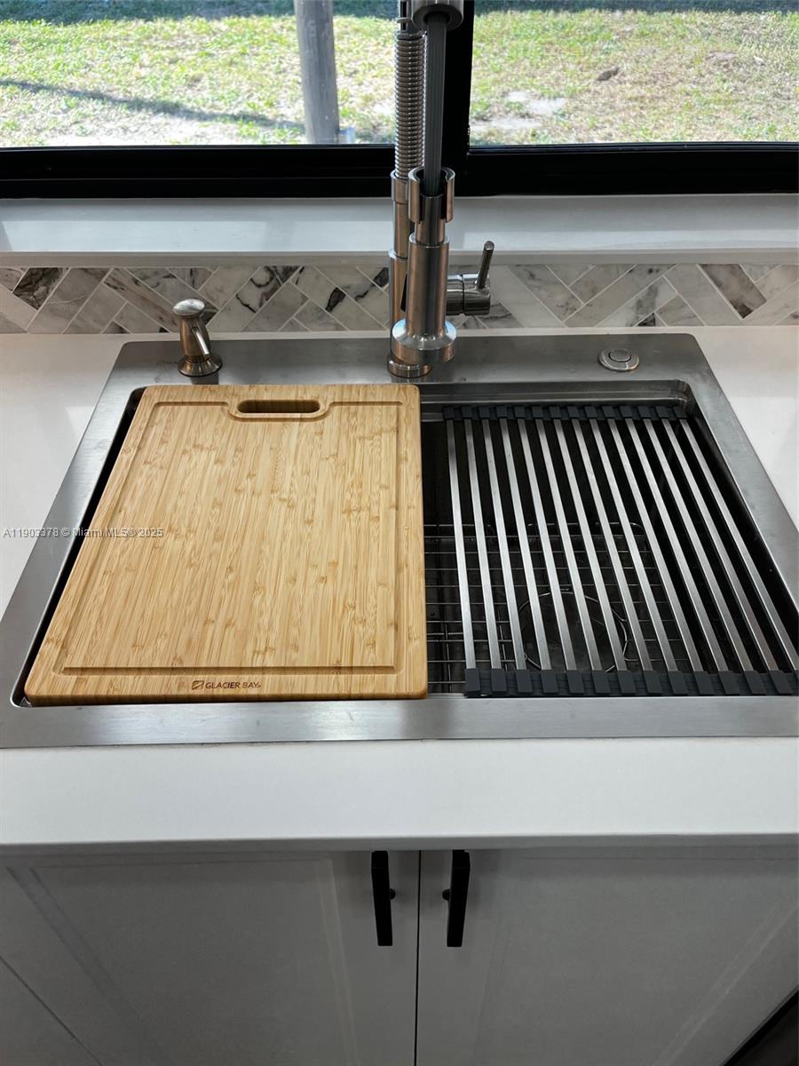 4640 SW 94th Ct, Miami