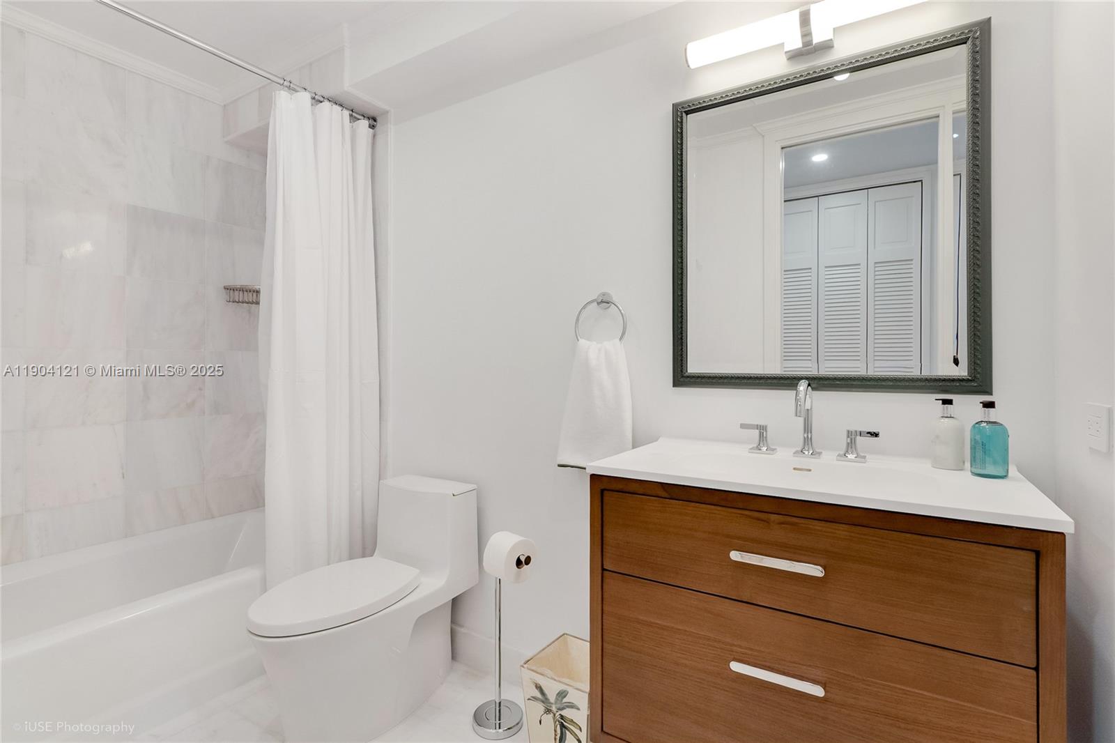 4822 Fisher Island Dr # 4822