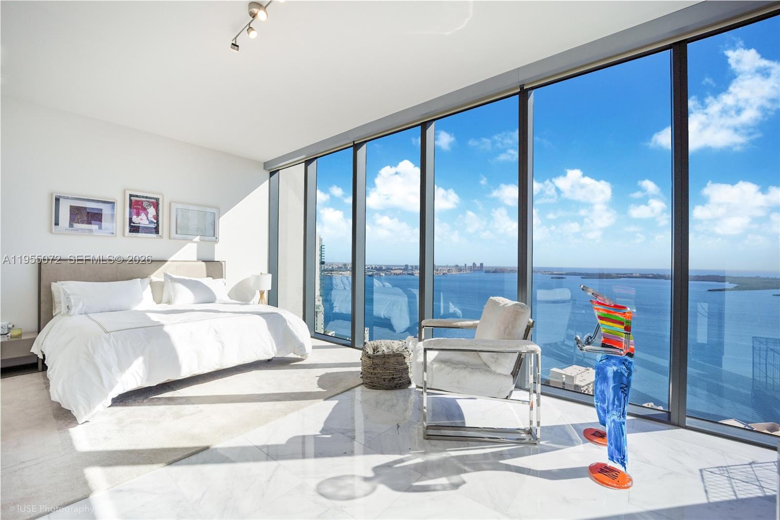 1451 Brickell Ave # 3902