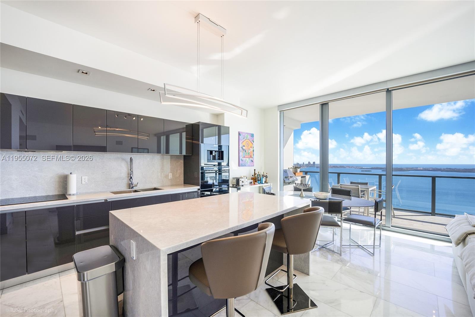 1451 Brickell Ave # 3902