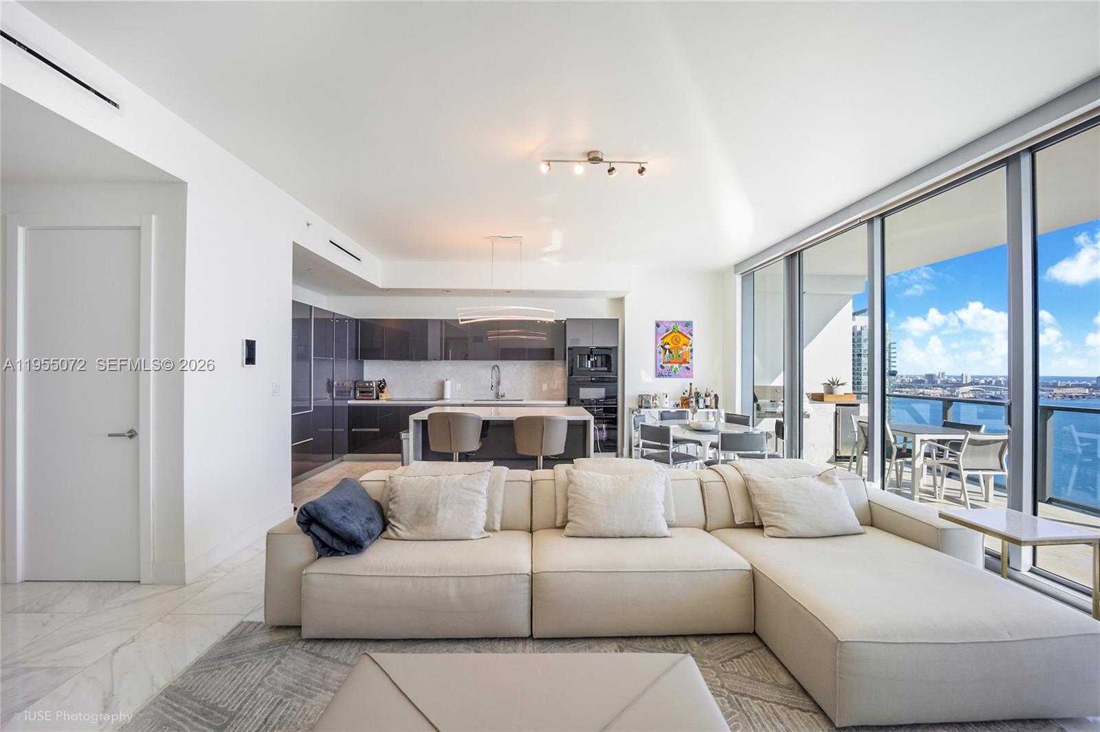 1451 Brickell Ave # 3902