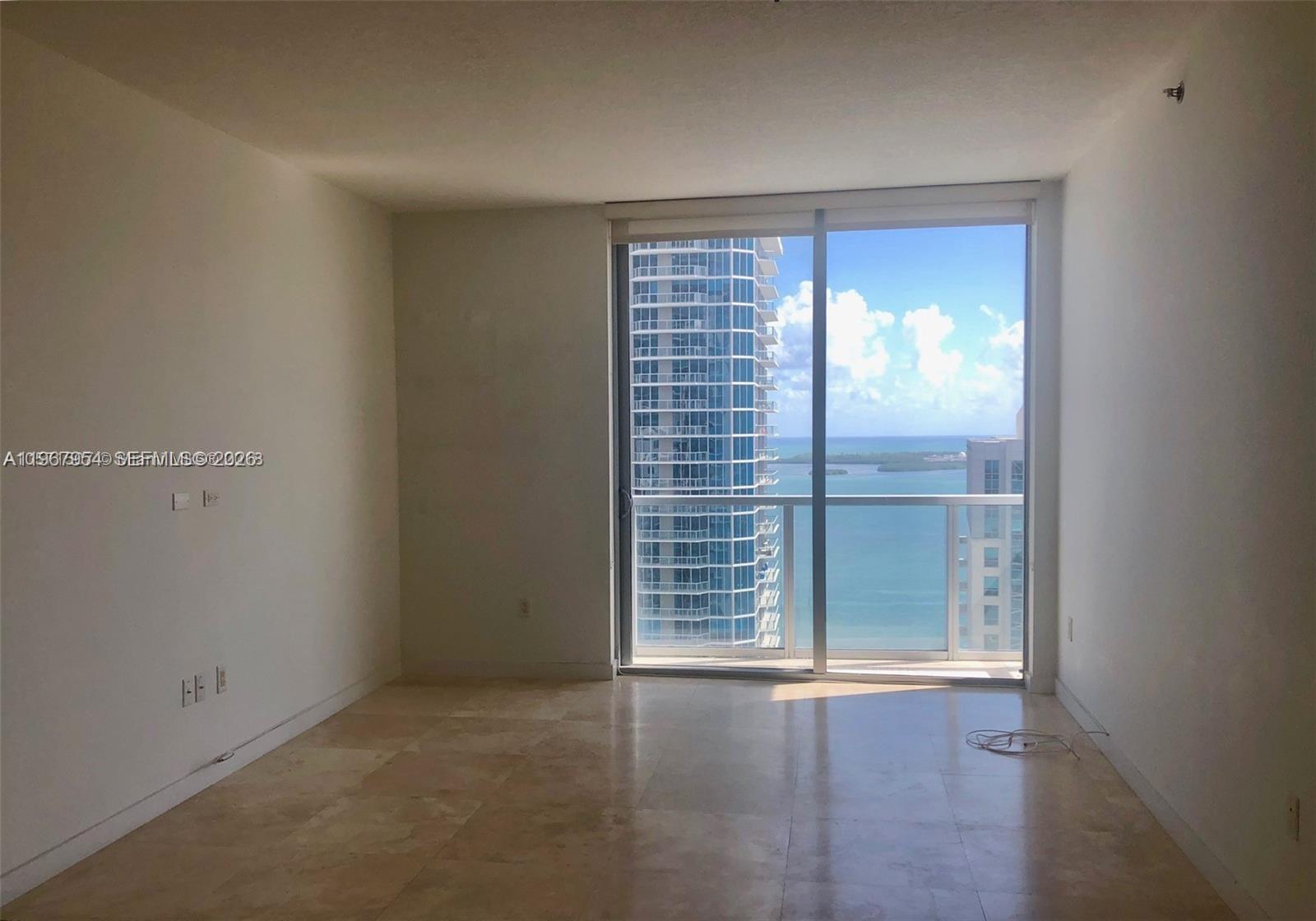 1060 Brickell Ave # 3807