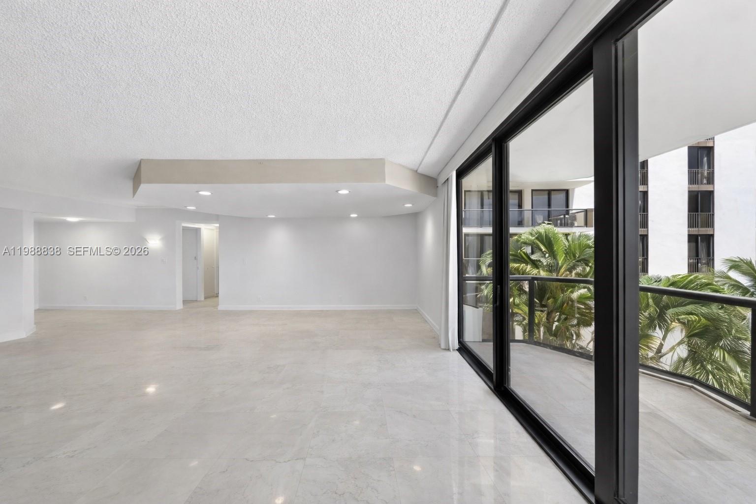 19667 Turnberry Way # 6A