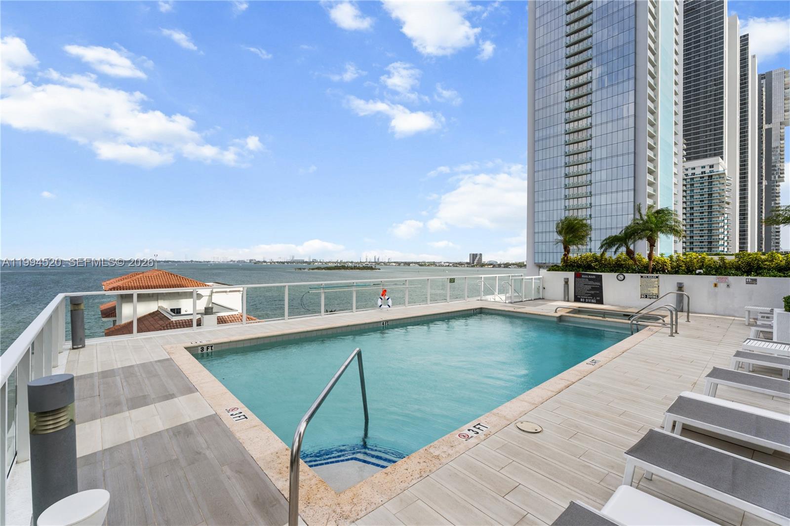 601 NE 27th St # 1202