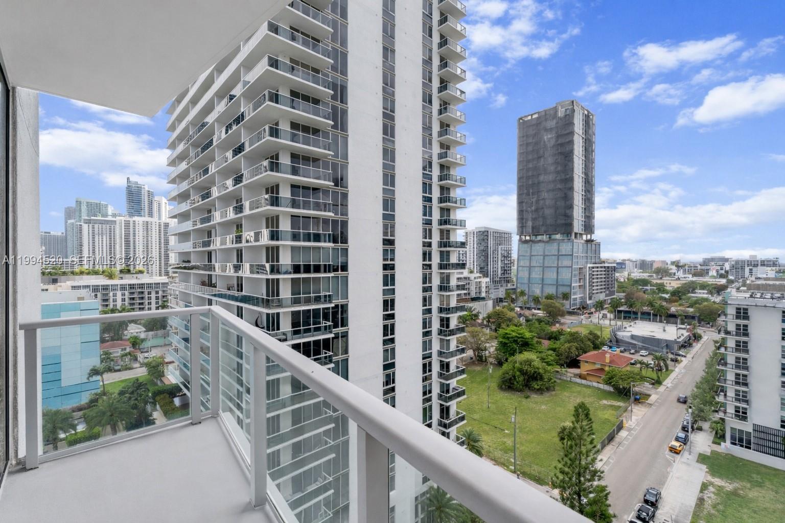 601 NE 27th St # 1202