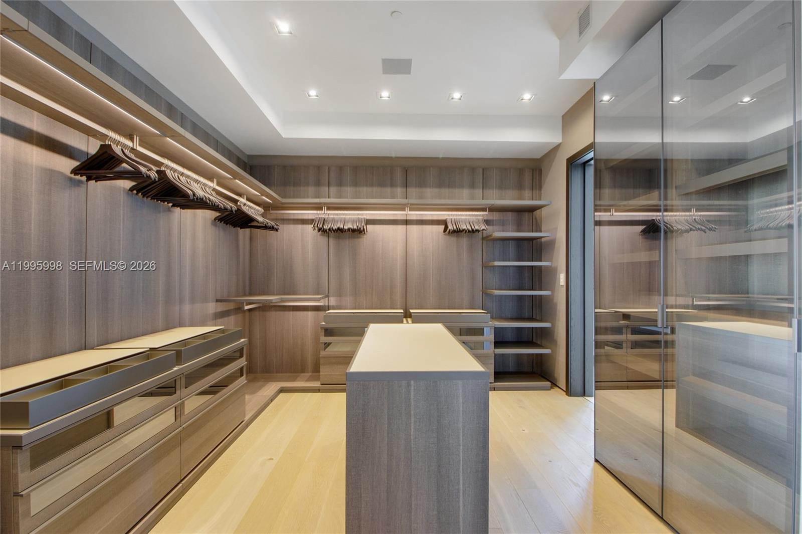 1451 Brickell Ave # 4301