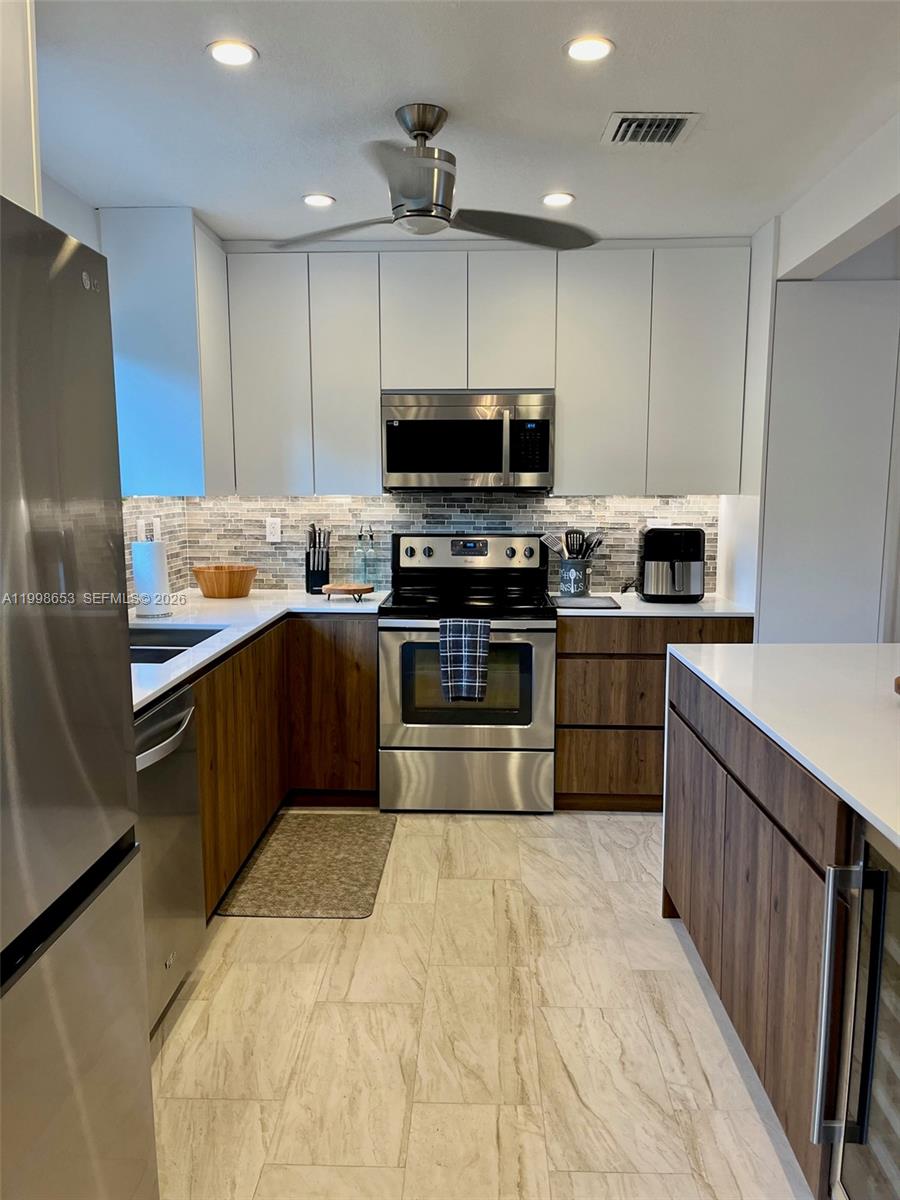 411 Alesio Ave