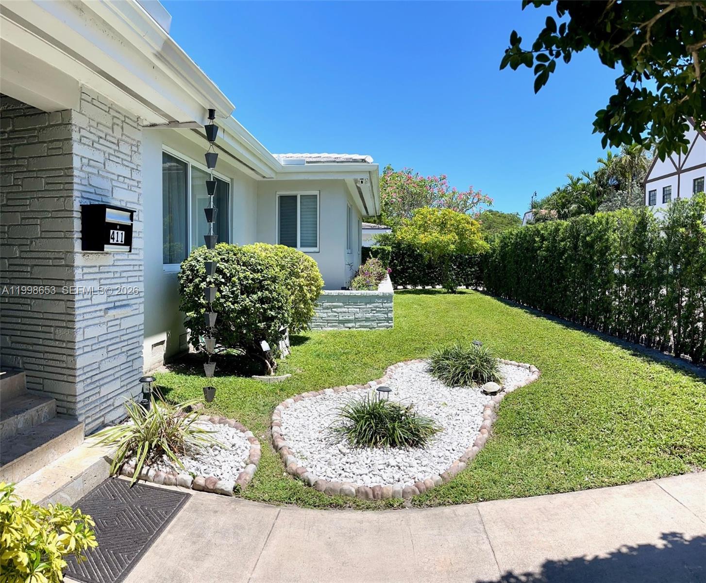 411 Alesio Ave