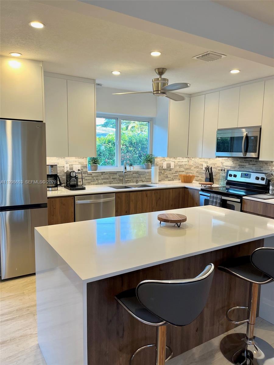 411 Alesio Ave
