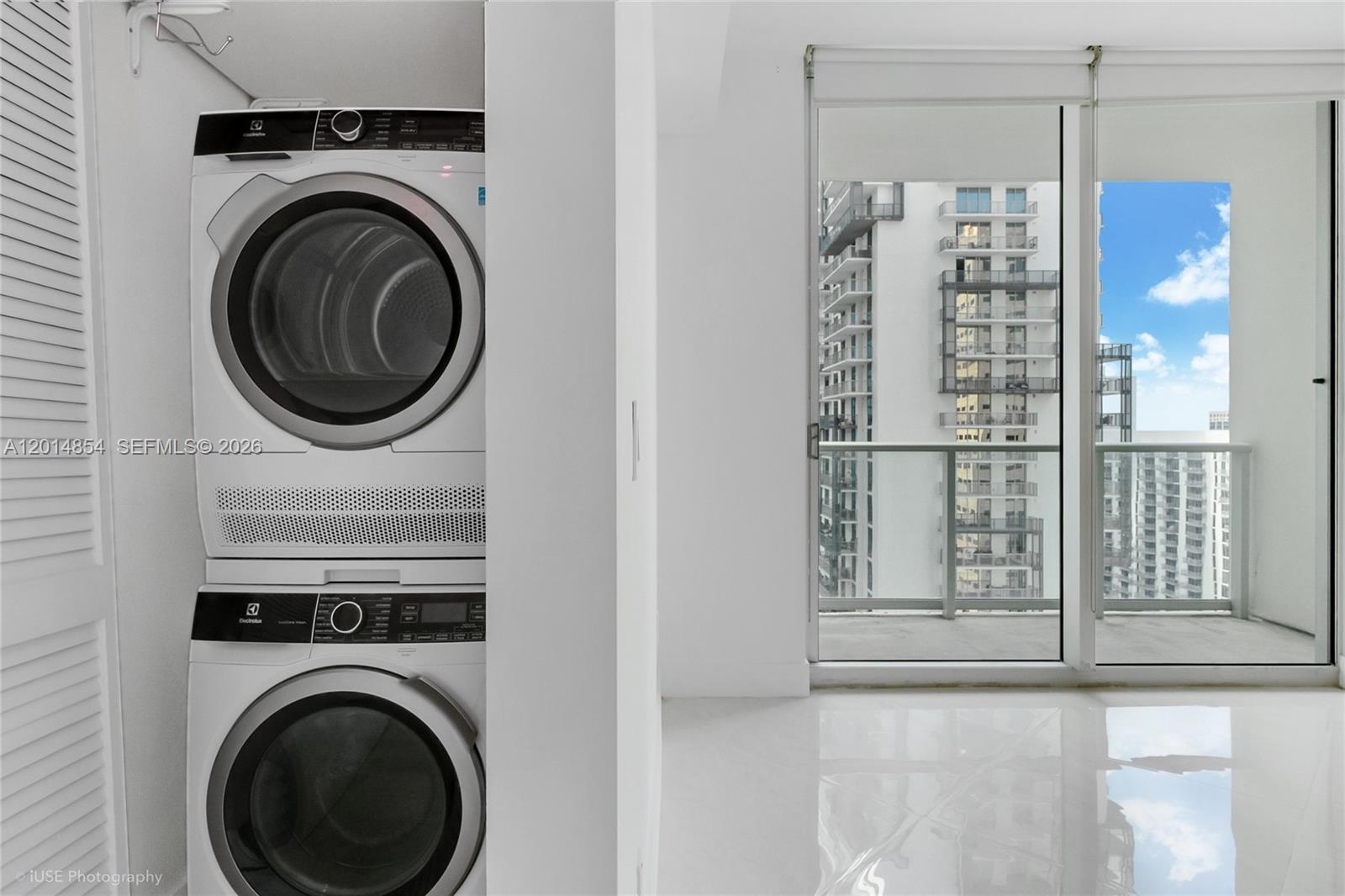 300 S Biscayne Blvd # 2807 Unit: T-2807